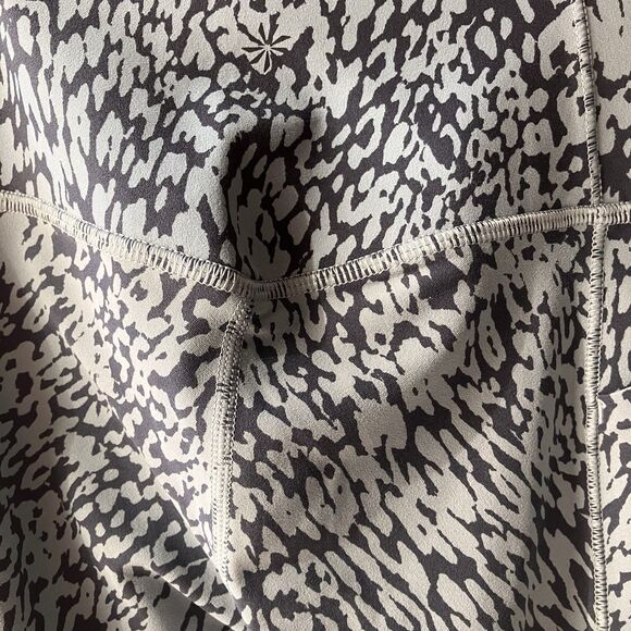 Athleta Salutation Stash Pocket II Printed Tight Legging 7/8 Women’s Sz S Petite - Picture 9 of 10